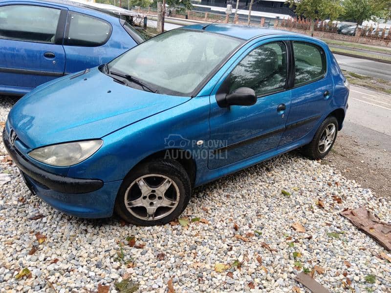 Delovi za Peugeot 206 1,4 i 2005. god.