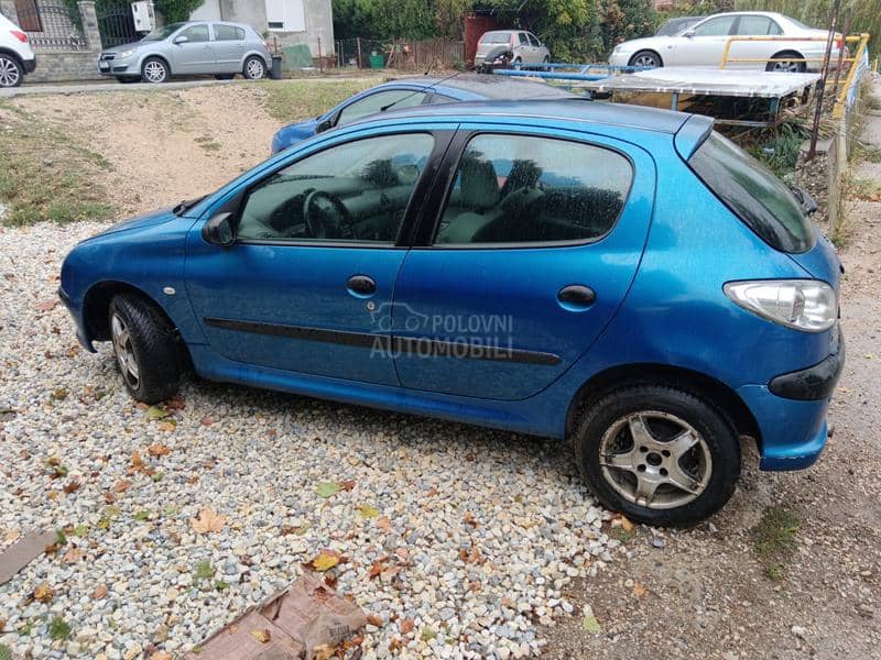 Delovi za Peugeot 206 1,4 i 2005. god.