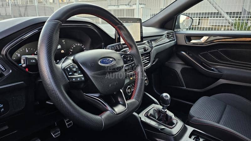 Ford Focus 1.5d 120 ST- LINE