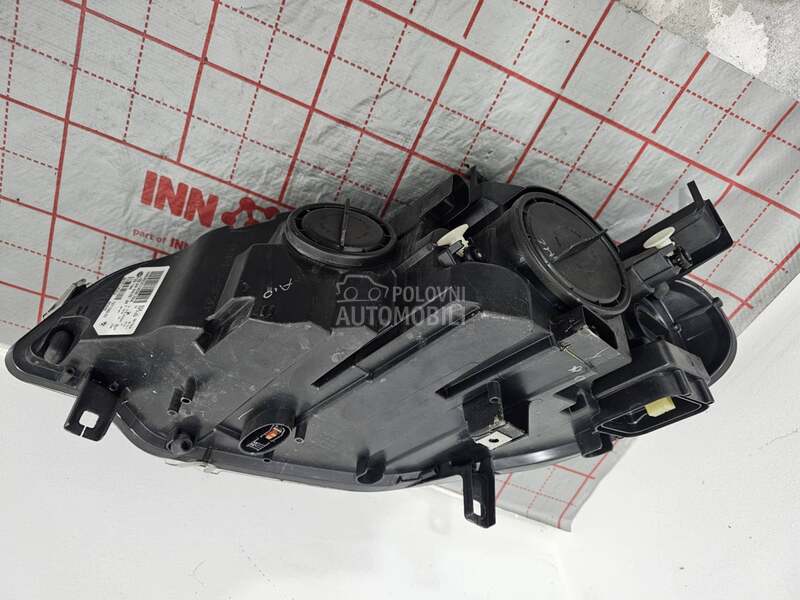 far desni xenon praćenje