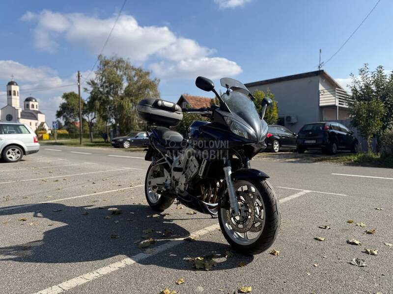 Yamaha FZ6S Fazer