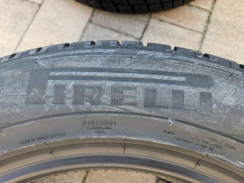 Pirelli 235/60 R18 Zimska