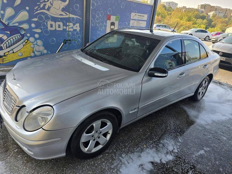 Mercedes Benz E 200 