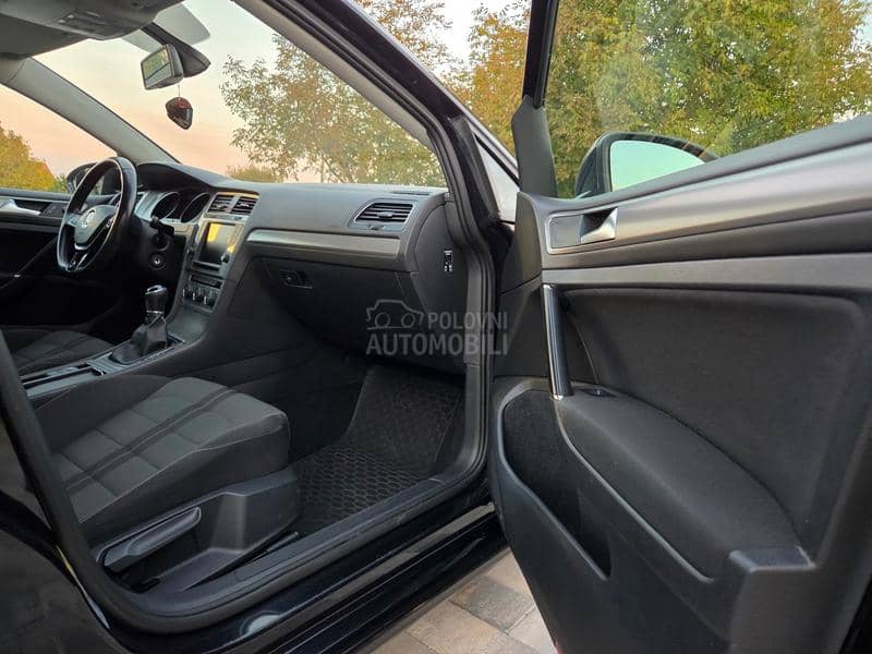 Volkswagen Golf 7 1.6TDI BlueMotion