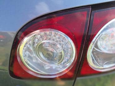 Stop svetlo gepeka desno za Volkswagen Golf Plus od 2004. do 2008. god.