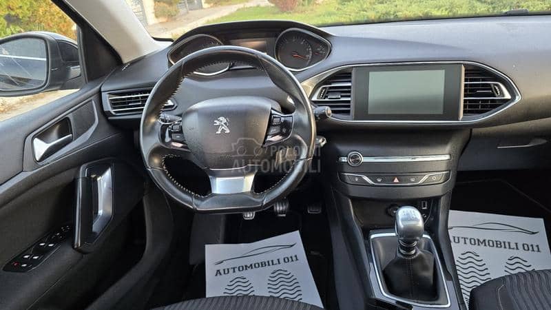 Peugeot 308 1.6 eHDI PANO