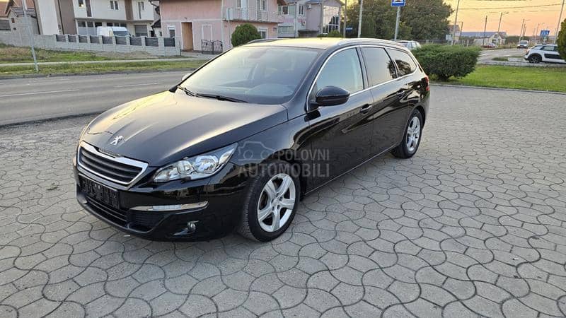 Peugeot 308 1.6 eHDI PANO