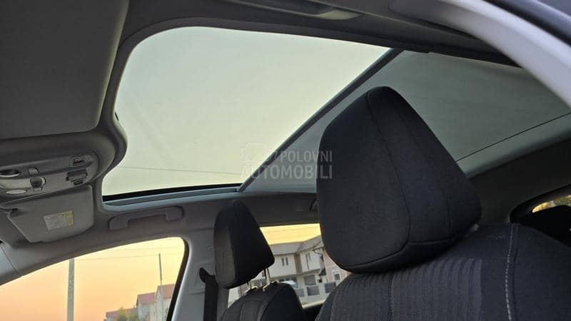 Peugeot 308 1.6 eHDI PANO