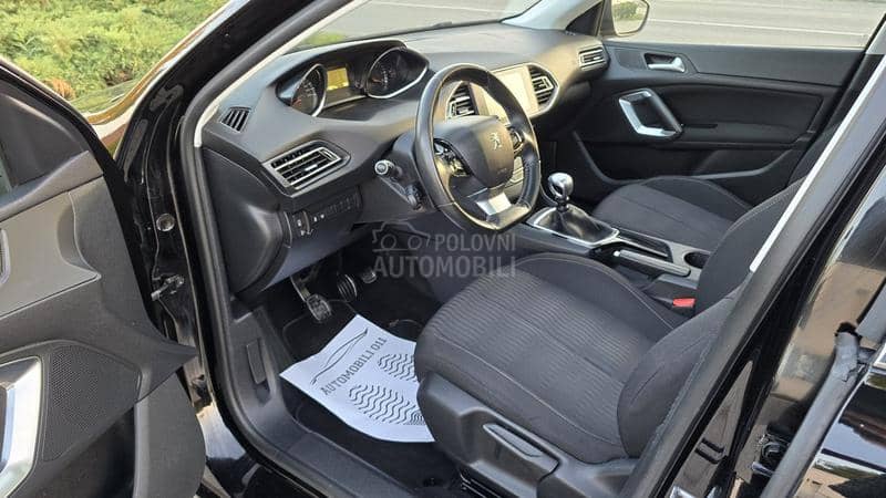 Peugeot 308 1.6 eHDI PANO