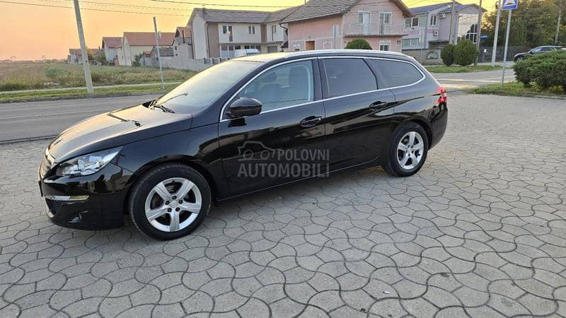 Peugeot 308 1.6 eHDI PANO