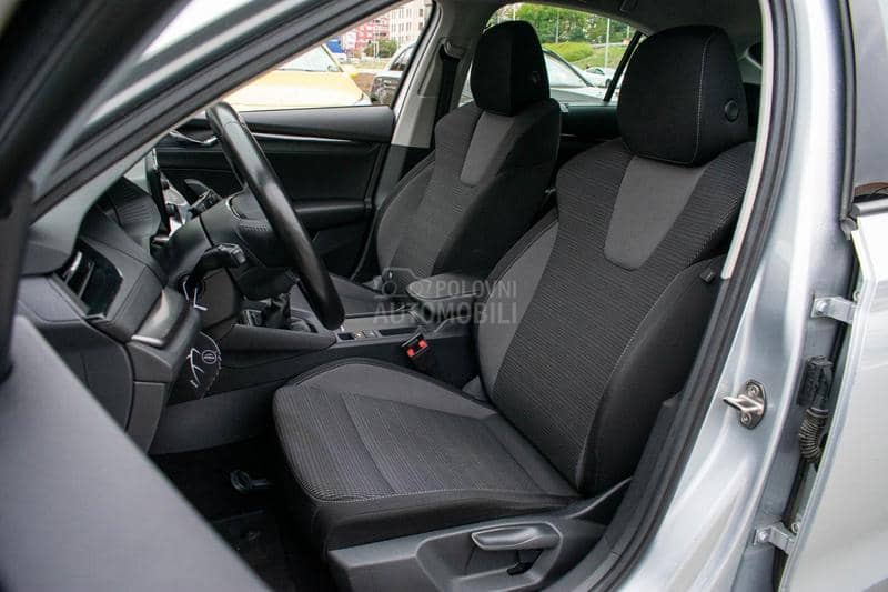 Škoda Octavia 2.0 Ambition srb