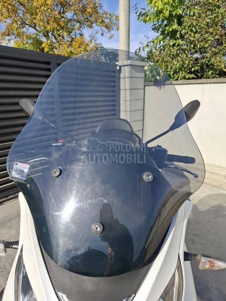 Piaggio MP3 LT B kategorija