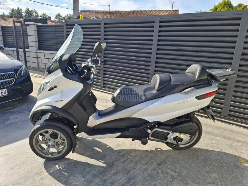 Piaggio MP3 LT B kategorija