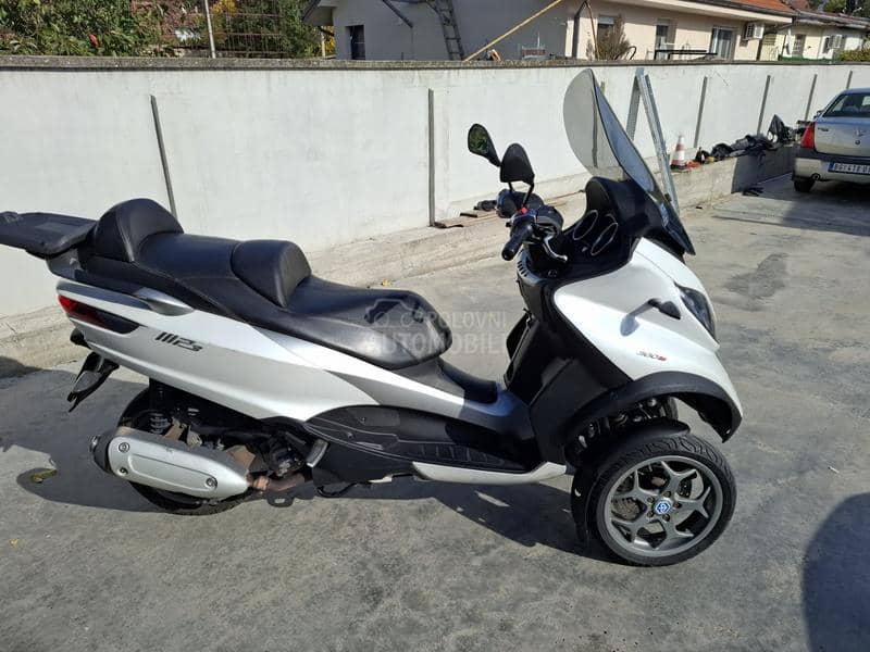 Piaggio MP3 LT B kategorija