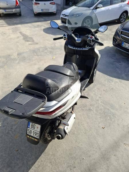 Piaggio MP3 LT B kategorija