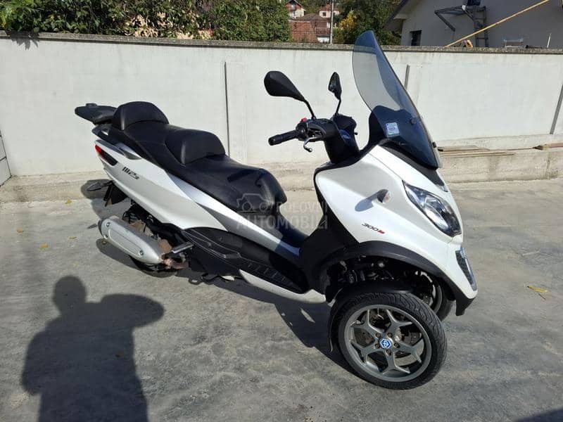Piaggio MP3 LT B kategorija
