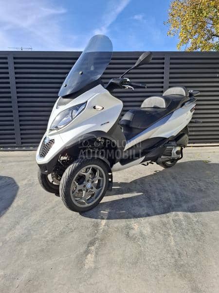 Piaggio MP3 LT B kategorija
