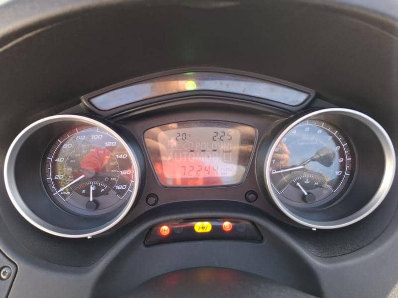 Piaggio MP3 LT B kategorija