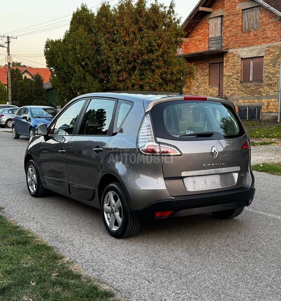 Renault Scenic 1.5 DCI DYNAMIQUE