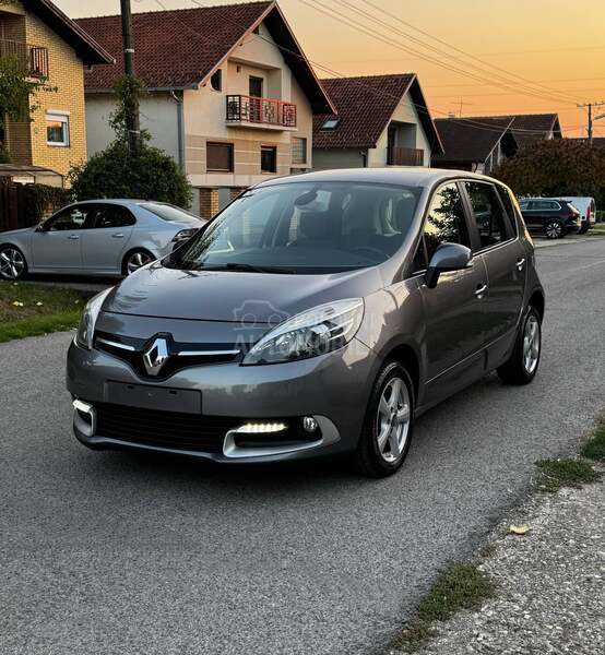 Renault Scenic 1.5 DCI DYNAMIQUE