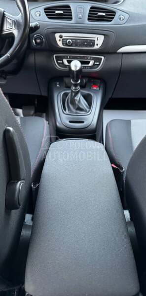 Renault Scenic 1.5 DCI DYNAMIQUE
