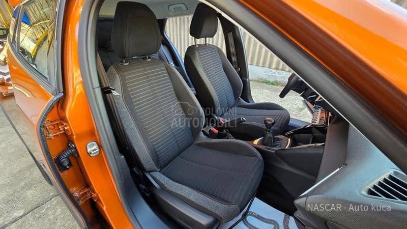 Peugeot 2008 1.5BlueHDi Business