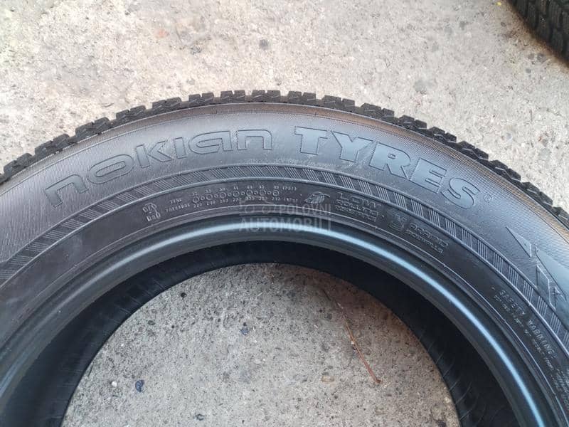 Nokian 225/65 R17 Zimska