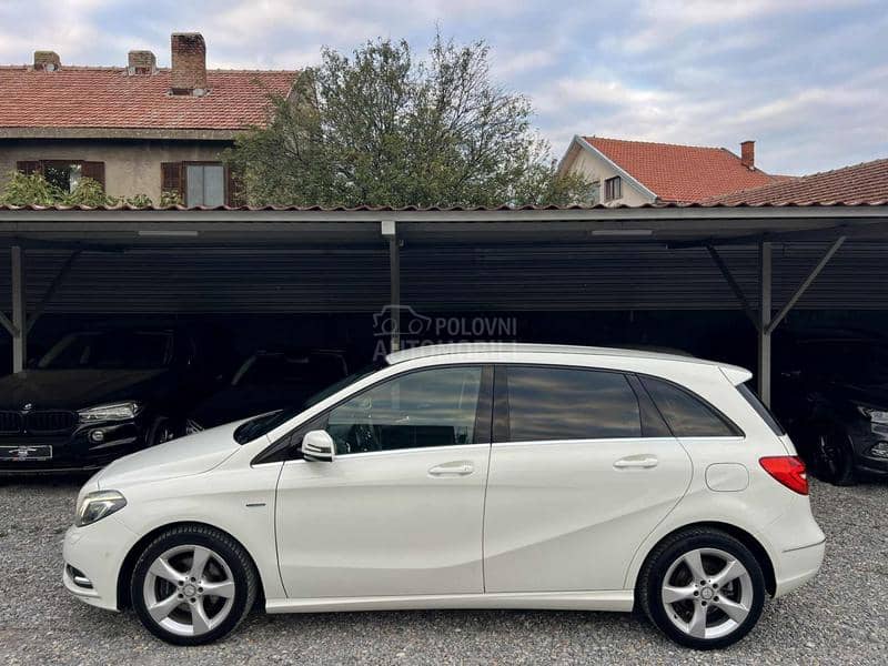Mercedes Benz B 180 CDI/Aut7G/Led Mercedes Benz B 180 CDI/Aut7G/Led