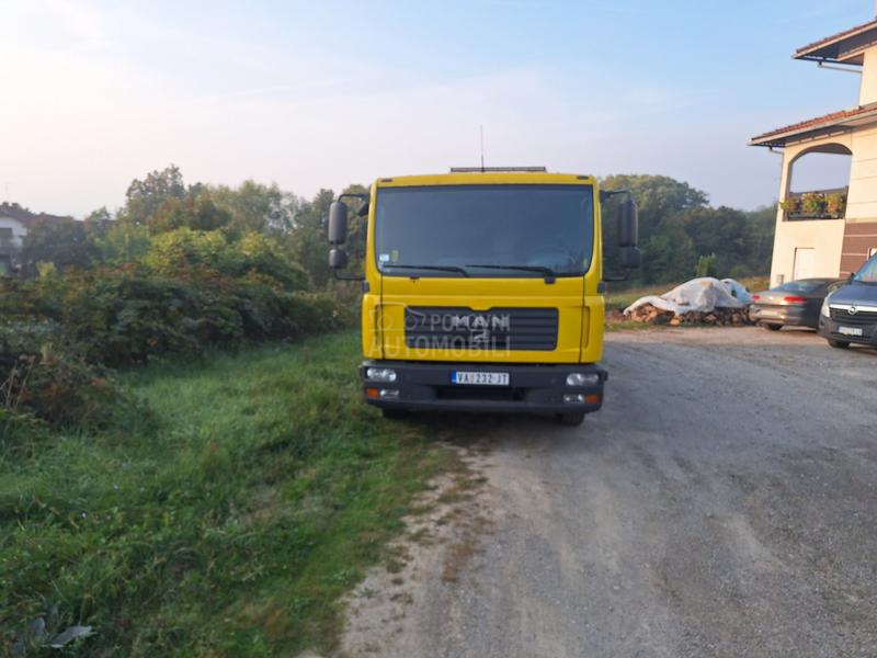 MAN 12 210