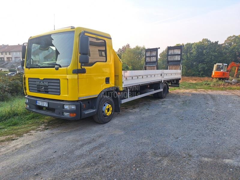 MAN 12 210