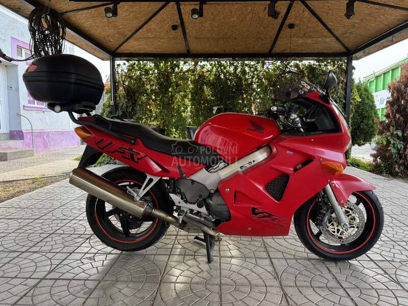 Honda vfr 800