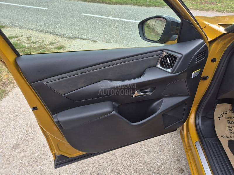 Citroen DS3 1.5 HDI  O.P.E.R.A Citroen DS3 1.5 HDI  O.P.E.R.A