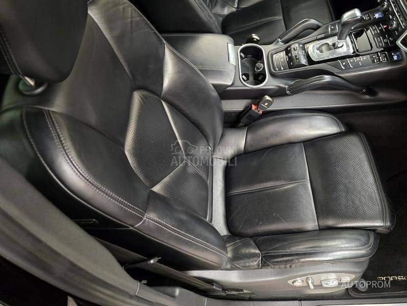 Porsche Cayenne 3.0d LED/VAZDUH