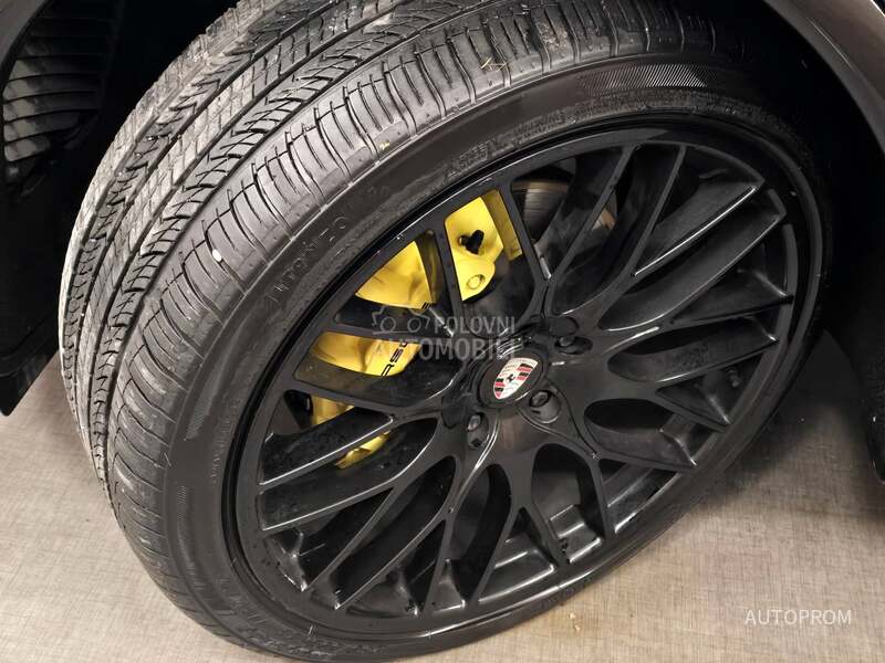 Porsche Cayenne 3.0d LED/VAZDUH