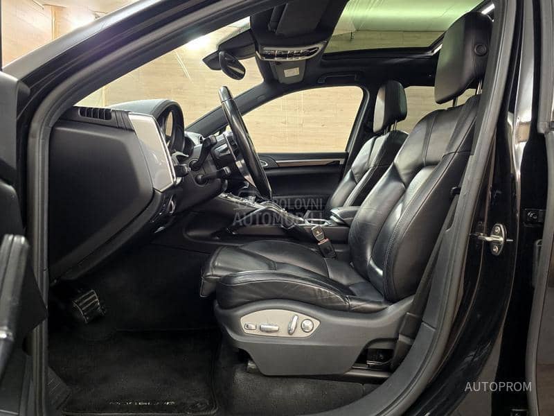 Porsche Cayenne 3.0d LED/VAZDUH