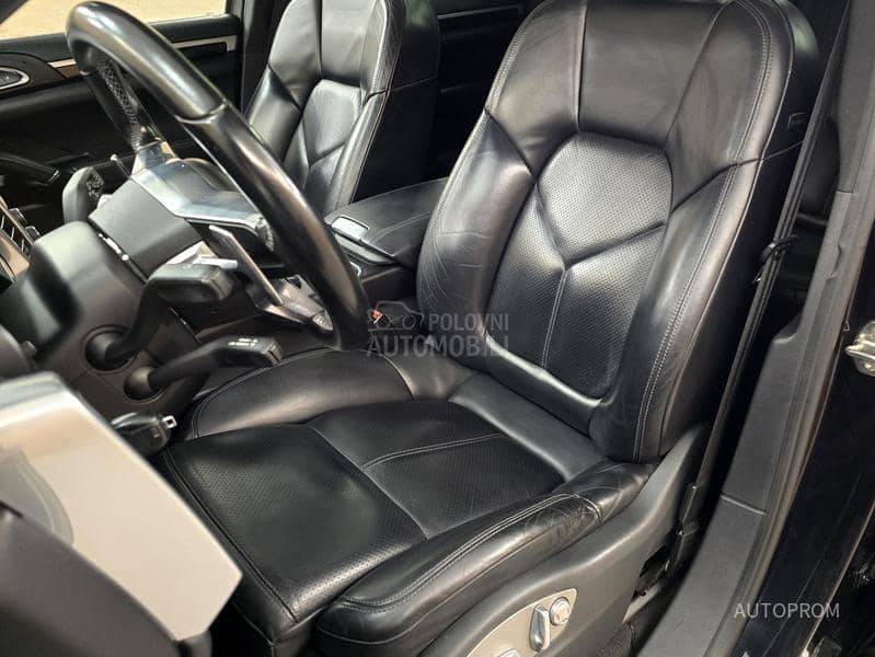 Porsche Cayenne 3.0d LED/VAZDUH
