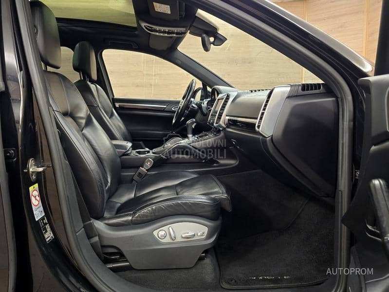 Porsche Cayenne 3.0d LED/VAZDUH