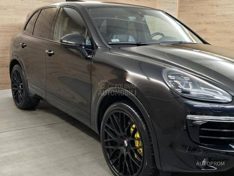 Porsche Cayenne 3.0d LED/VAZDUH
