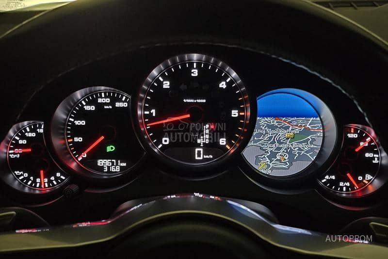 Porsche Cayenne 3.0d LED/VAZDUH