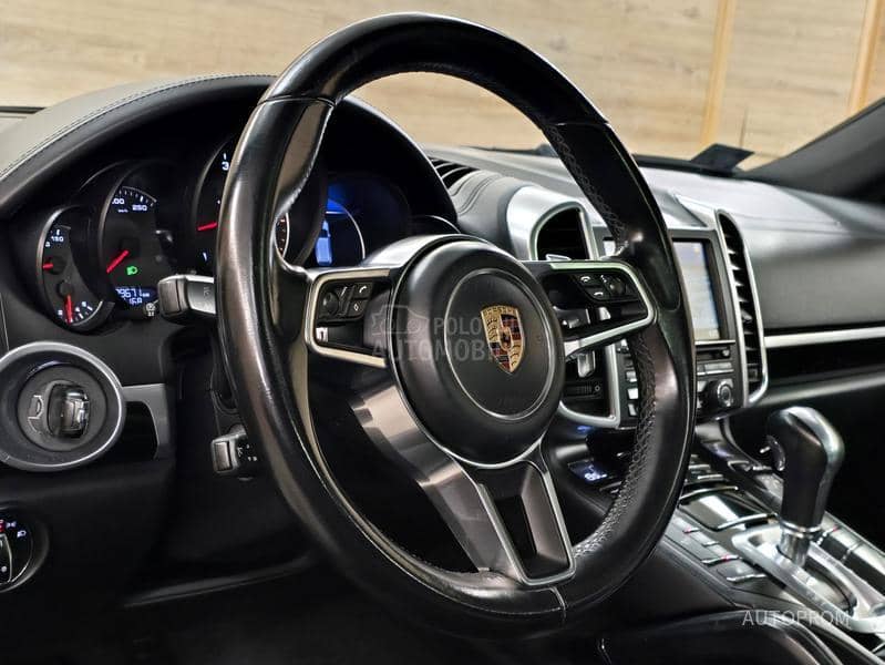 Porsche Cayenne 3.0d LED/VAZDUH