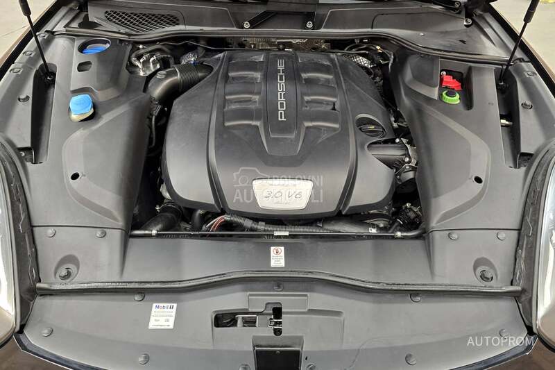 Porsche Cayenne 3.0d LED/VAZDUH