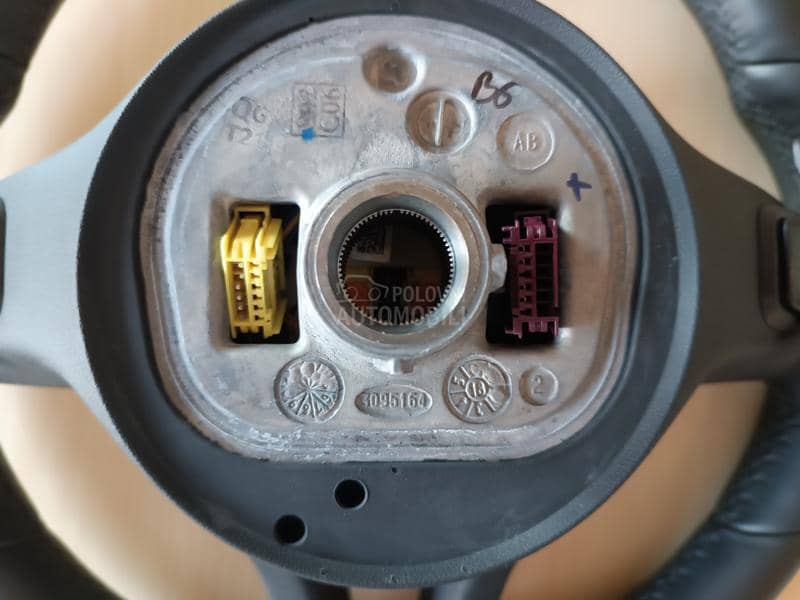 Volan Nov Mercedes G55 AMG