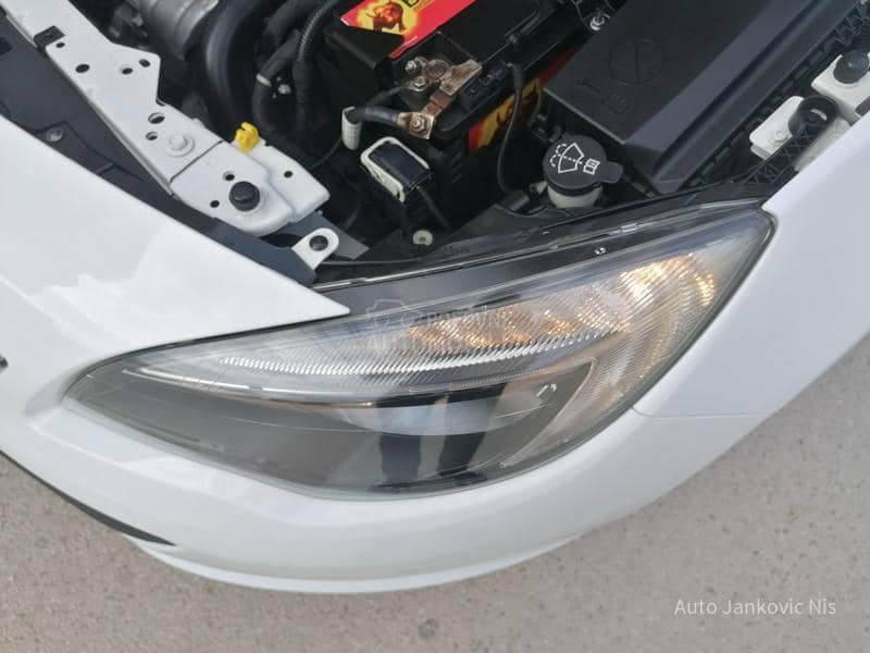 Opel Astra J 1.4i SELECTION CH