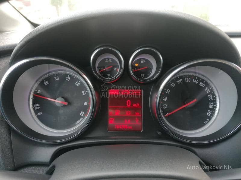 Opel Astra J 1.4i SELECTION CH
