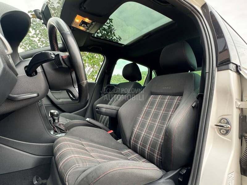 Volkswagen Polo GTI/DSG/PANO/LED