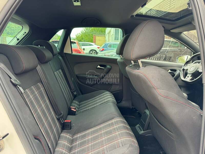 Volkswagen Polo GTI/DSG/PANO/LED