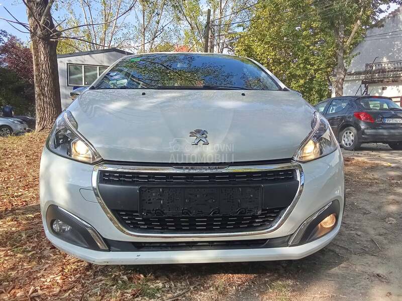 Peugeot 208 ALLURE