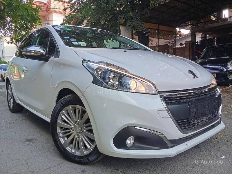 Peugeot 208 ALLURE