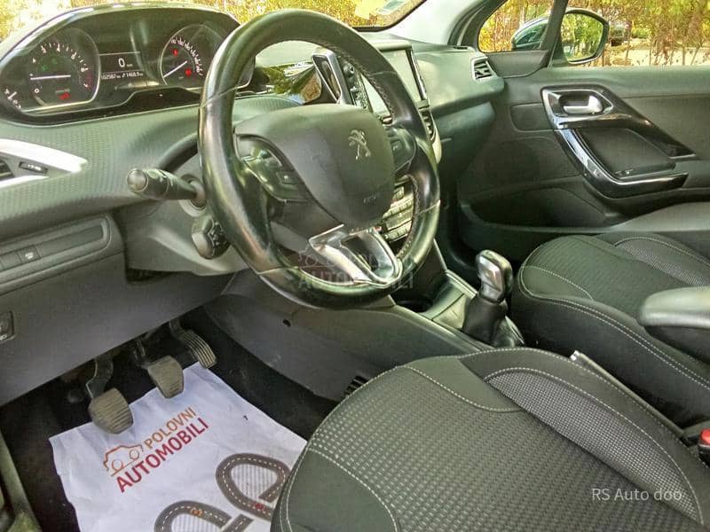 Peugeot 208 ALLURE