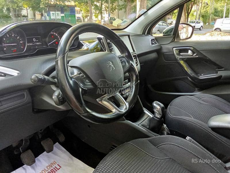 Peugeot 208 ALLURE